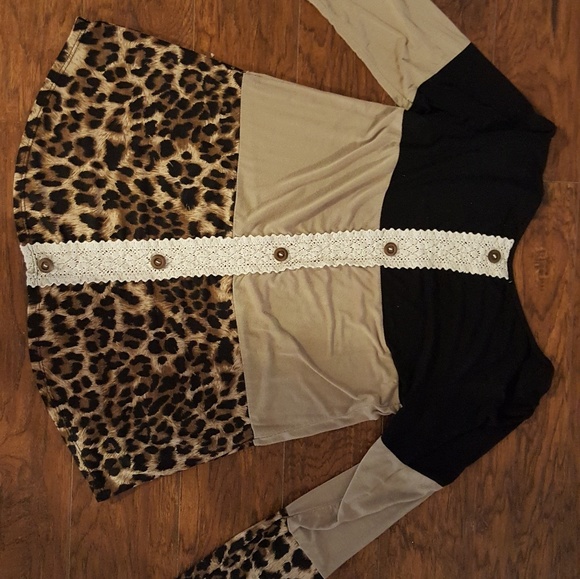 3 tone women's leopard/tan/black blouse - Picture 4 of 4